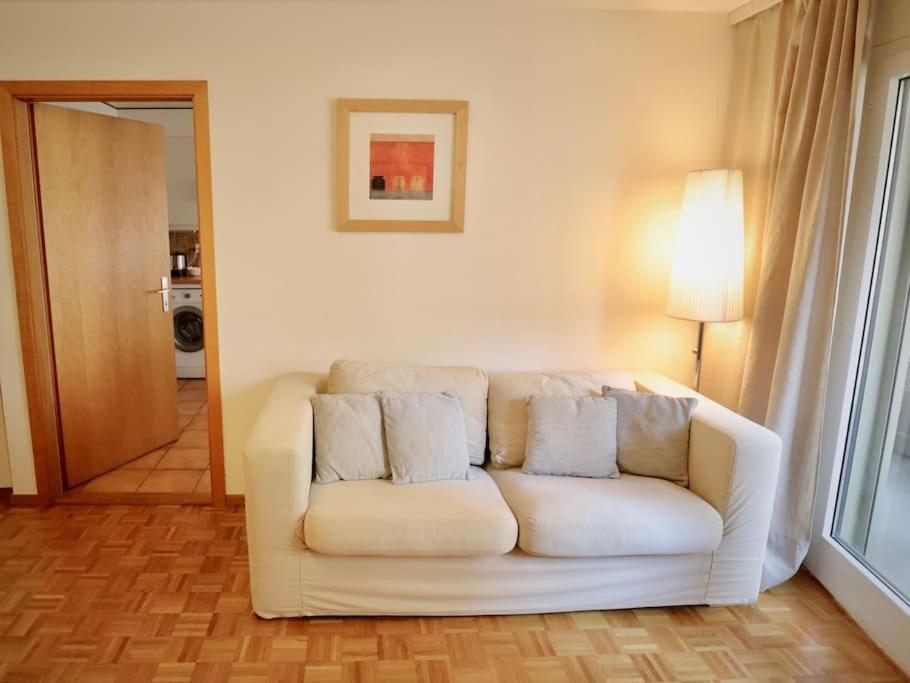 Comfortable, Very Well Located Between Train Station And Lake! Lausanne Luaran gambar