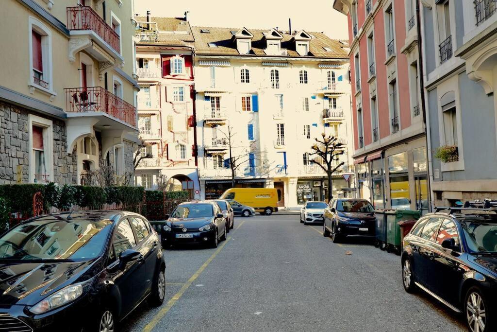 Comfortable, Very Well Located Between Train Station And Lake! Lausanne Luaran gambar